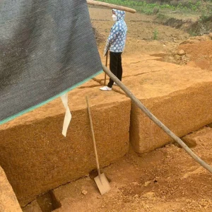 Đá ong nguyên khối