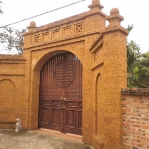 Cổng đá ong – Biểu tượng của sự bền bỉ và cổ kính