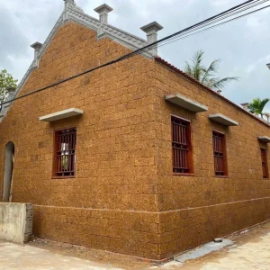 Nhà ở đá ong – Bền vững, mộc mạc và gần gũi thiên nhiên