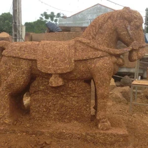 Tác phẩm nghệ thuật bằng đá ong – 12 con giáp độc đáo, tinh xảo